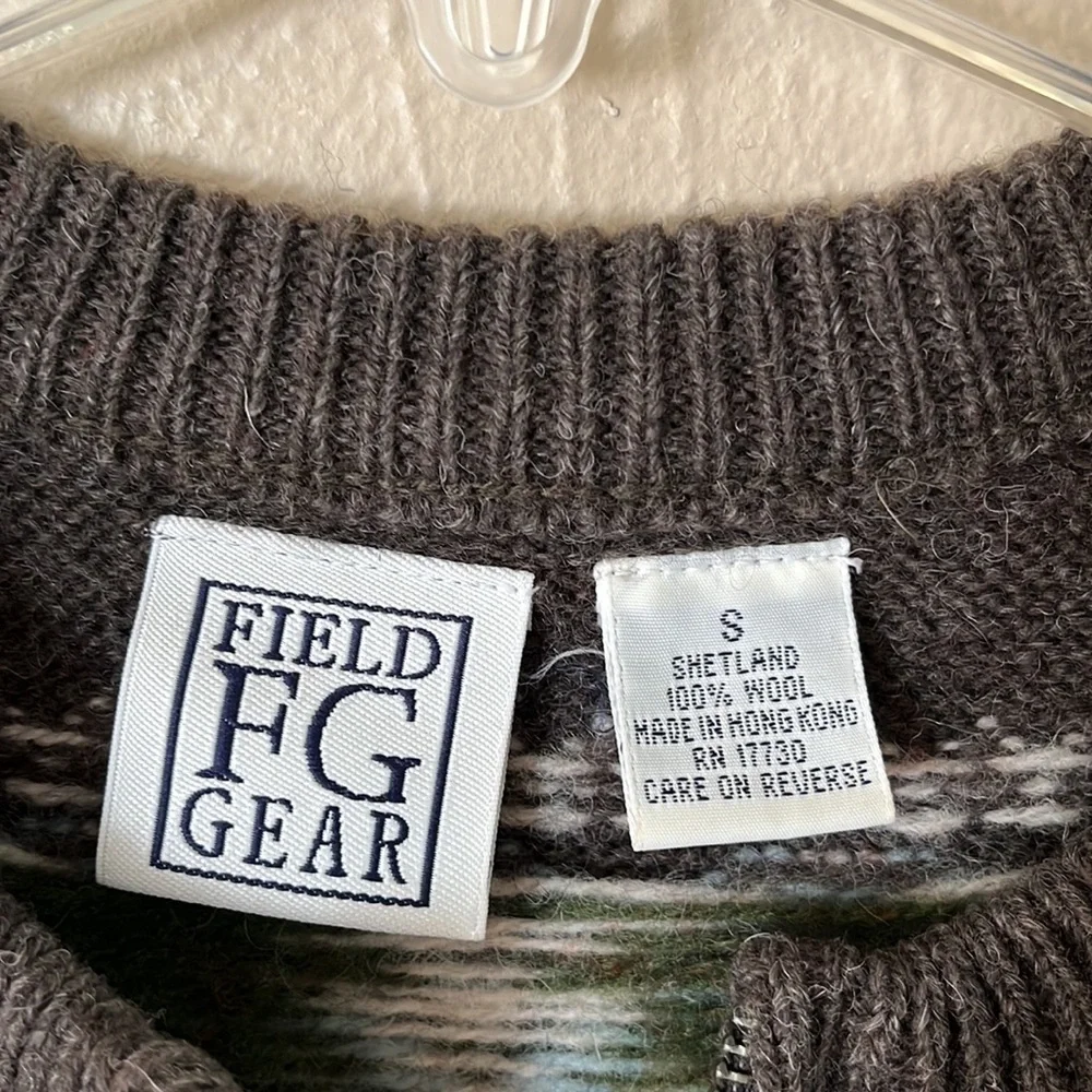 Field Gear Shetland Wool zip up cardigan size small long sleeves, dry clean